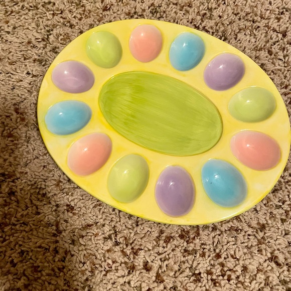 Pastel Deviled Egg Platter from Disney Store. Winnie the Pooh collection. - Picture 1 of 5